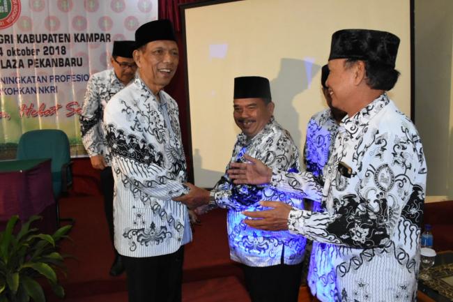 Bupati Kampar, Kemana Arah Langkah Anak Tergantung Didikan Orang Tua dan Guru