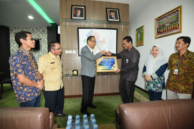 Bupati Kampar terima Sertifikat WTP Dari Kementerian Keuangan RI