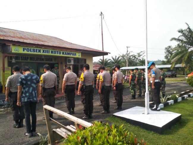 APEL SIAGA GABUNGAN TNI - POLRI DALAM RANGKA PENGAMANAN PELANTIKAN PRESIDEN DAN WAKIL PRESIDEN