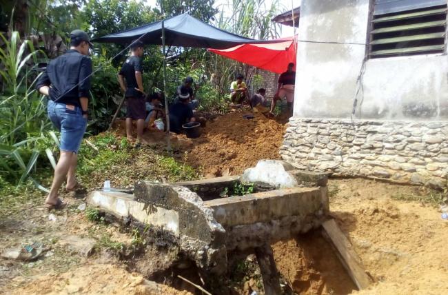 Warga Heran, Kain Kafan Mayat Yang Sudah 34 Tahun Terkubur Masih Utuh