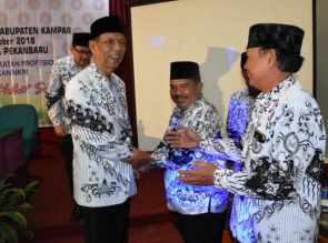 Bupati Kampar, Kemana Arah Langkah Anak Tergantung Didikan Orang Tua dan Guru