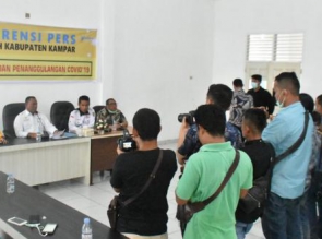 Pemkab Kampar Gelar Konferensi Pers Terkait Covid 19