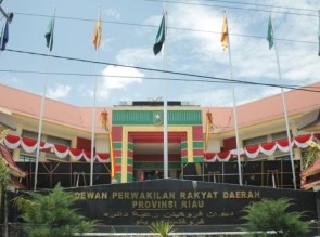 Dewan DPRD Riau Dilarang Keluar Dinas 10 Hari Kedepan