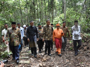 Mari Kita Jaga dan Lestarikan Hutan Adat