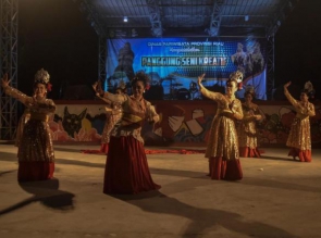 Panggung seni kreatif Dispar Riau diramaikan Kelompok seni dari Kepulauan Meranti 