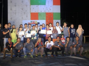 Pelajar SD, SMP dan SMA Ikuti Kompetisi Fun Climbing ACRA