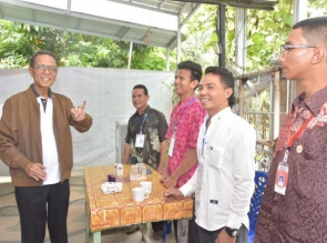 Bupati dan Wabup Salurkan Hak Pilih
