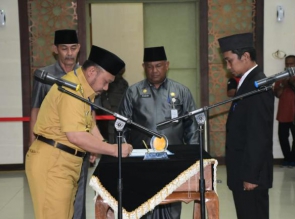 Bupati Kampar Lantik 45 Pejabat Administrator dan Pengawas.