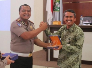  UIR-Polda Taja Seminar Bersama Keselamatan Berlalu Lintas