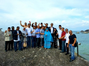 Malam Ini Bupati Sillaturrahim Dengan Masyarakat Kampar Natuna