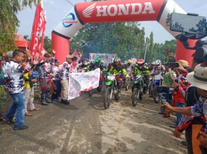 DANDIM 0313/KPR LETKOL INF AIDIL AMIN LEPAS PESERTA ADVENTURE TRABAS TRAIL
