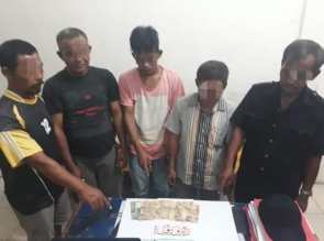 5 Pria Diamankan Polsek Kampar Kiri Hilir Saat Bermain Judi di Warung Desa Bina Baru