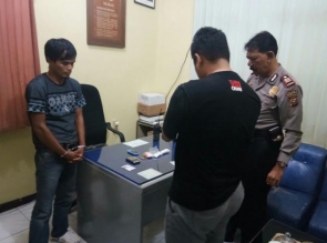 Lagi lagi Unit Reskrim Polsek SKP Bekuk Pelaku Narkoba jenis sabu.