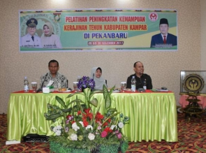 Kampar Akan Tingkatkan Kualitas Pengrajin Tenun