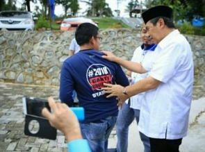 Siapa Ingin Syamsuar Gubernur Riau? Angkat Tangan Kanan, Allahu Akbar! 