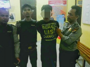 Petugas Pos Pam Ops Ketupat Tangkap Tersangka Pencuri Mobil 