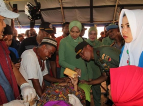 BHAKTI SOSIAL WARNAI PEMBUKAAN TMMD KE 105 KODIM 0313/KPR
