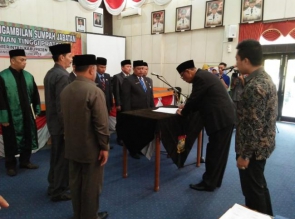 Empat Kepala Dinas Satu Kepala Badan Dilantik Bupati kampar