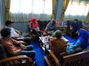 Perpustakaan Siswa Pintar Terima Kunjungan Tim Konsultan Perpusnas