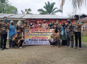 GM FKPPI Bersama PC Kampar Binaan Kodim 0313/KPR Beri Bantuan Sembako dan APD Buat Tenaga Medis