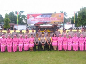 Kapolres Kampar Pimpin Upacara Korp Raport Kenaikan Pangkat 17 Personel Jajaran Polres Kampar