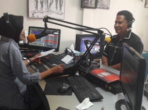 Paur Humas Polres Kampar Himbau Masyarakat Tertib Berlalulintas Melalui Radio