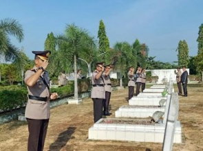 Kapolres Kampar Pimpin Upacara Ziarah Rombongan Memperingati Ha