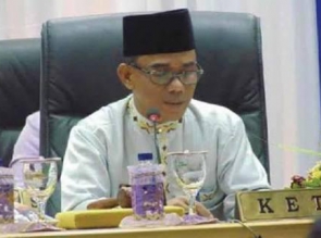 Ahmad Fikri Ingatkan Bupati Azis Dalam Menempatkan Pejabat 