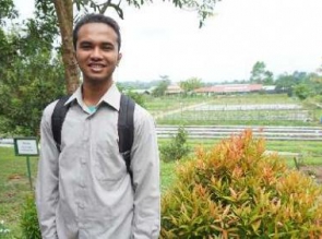 Beasiswa CD PT RAPP : Sempat Putus Asa tidak Ada Biaya, Pemuda Kampar Ini Akhirnya Bisa Kuliah