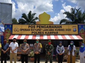 Kapolres Kampar Tinjau Pospam Ops Ketupat Lancang Kuning 2020 di Simpang Petapahan Tapung