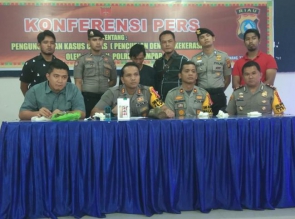 Kapolres Kampar Gelar Konferensi Pers Terkait Kasus Curas di Desa Karya Indah