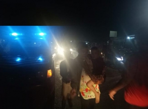 Heboh Pasar di Desa Kasikan di Lalap di Sajo Merah