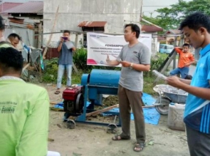 Perusahaan Migas Sei Siak dan PKPU HI Riau Bina Masyarakat Olah Eceng Gondok dari Limbah