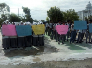 Ratusan Murid MAN 1 Rohil Gelar Aksi Lanjutan Tuntut Kepala Sekolah Dicopot Dikantor Kemenag