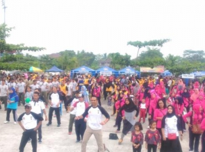 Peringati Hari Bhayangkara ke-72, Polres Kampar Gelar Olahraga Bersama dan Pasar Murah