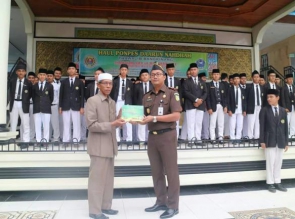 Kejaksaan Adakan Penyuluhan Hukum Daarun Nahdhah Thawalib Bangkinang.   