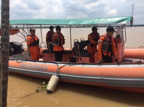 JATUH DARI KAPAL POMPONG 1 ORANG DALAM PENCARIAN