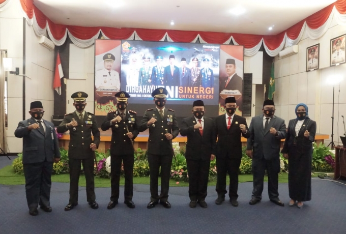 Peringatan HUT Ke 75 TNI, Kodim 0313/KPR Gelar Upacara Virtual di Balai Bupati Kampar