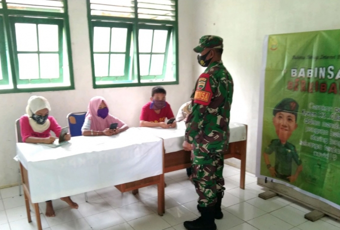 Dukung Pembelajaran Daring, Koramil 08/Tandun Kodim 0313/KPR Programkan Babinsa Berkibar