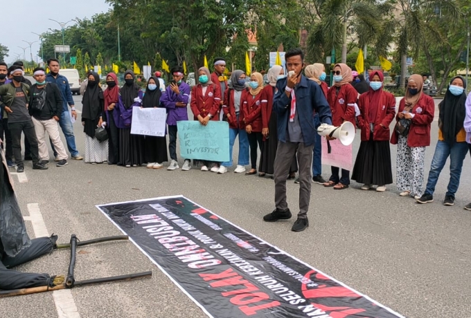 Gabungan Mahasiswa Kampar Gelar Unras Tolak UU Cipta Kerja dengan Tertib Tanpa Anarkis