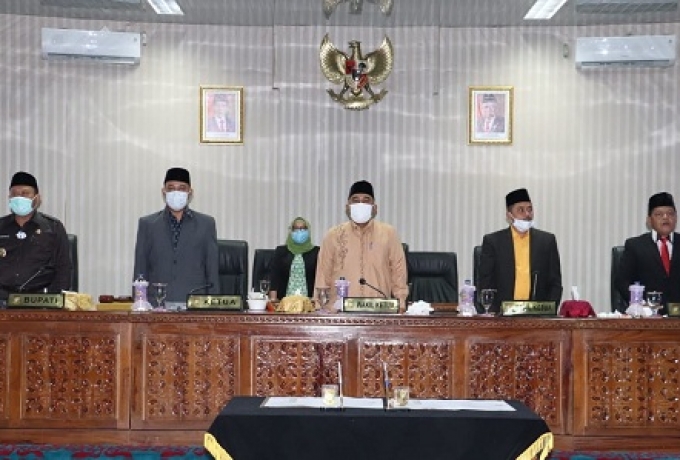 DPRD Kabupaten Kampar Gelar Rapat Paripurna Teken Nota Kesepakatan KUA-PPAS APBD Kampar 