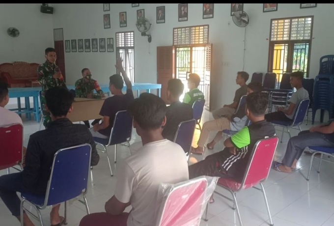 Babinsa Koramil 0313-10/KDS Kampanye Penerimaan Calon TNI