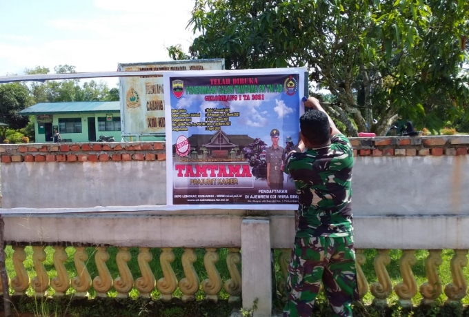Himbauan Bagi Putra Putri Yang Ingin Jadi Prajurit TNI, Koramil 12/XIII Koto Kampar Pasang Baliho Di