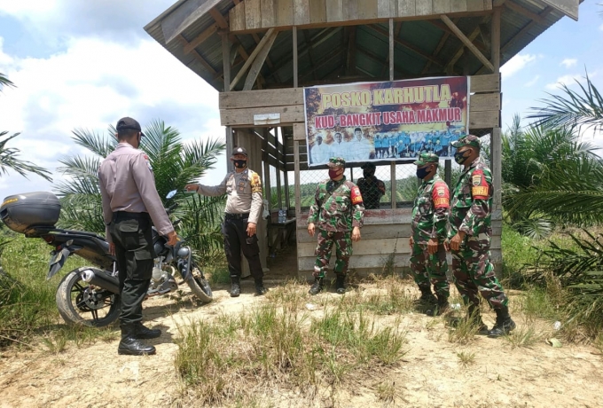 Sukseskan Pra TMMD ke-110 Kodim 0313 /KPR Babinsa Koramil 08 /Tandun Terus Aktif Lakukan Patroli kar