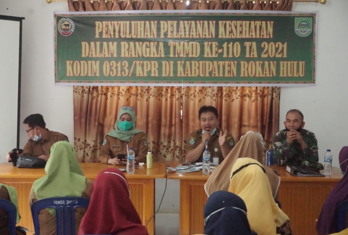 Satgas TMMD ke 110 Kodim 0313/KPR Berikan sosialisasi dan Pelayanan Kesehatan Kepada Masyarakat