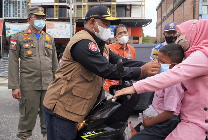 Sekda Kampar Tinjau Pasar Ramadhan, Tekankan Penerapan Protokol Kesehatan