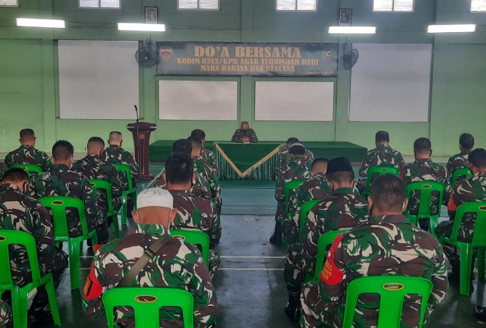 Kodim 0313/KPR Gelar Doa Bersama Aula Makodim 
