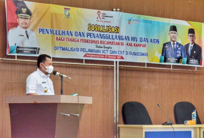 Bupati Kampar Buka Sosialisasi Penyuluhan Dan Penanggulangan HIV AIDS Bagi Tenaga Medis Puskesmas