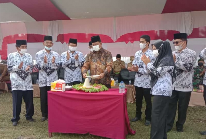 76 Tahun Guru Nasional, H. Syafaruddin Poti, SH : Pulihkan Kembali Pendidikan Indonesia