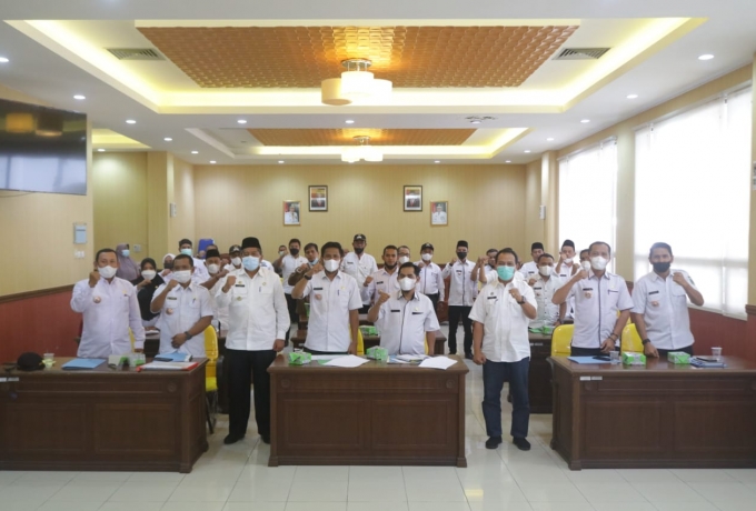 Awal Tahun 2022 Bupati Alfedri Beri Pembekalan Tugas Bagi Penghulu Yang Baru di Lantik 